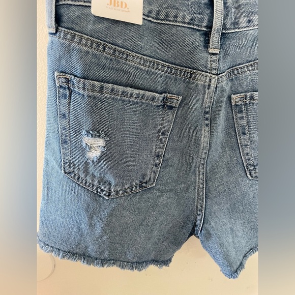 ✨NWT Women’s JBD Denim Distressed Shorts Size S - Picture 10 of 11